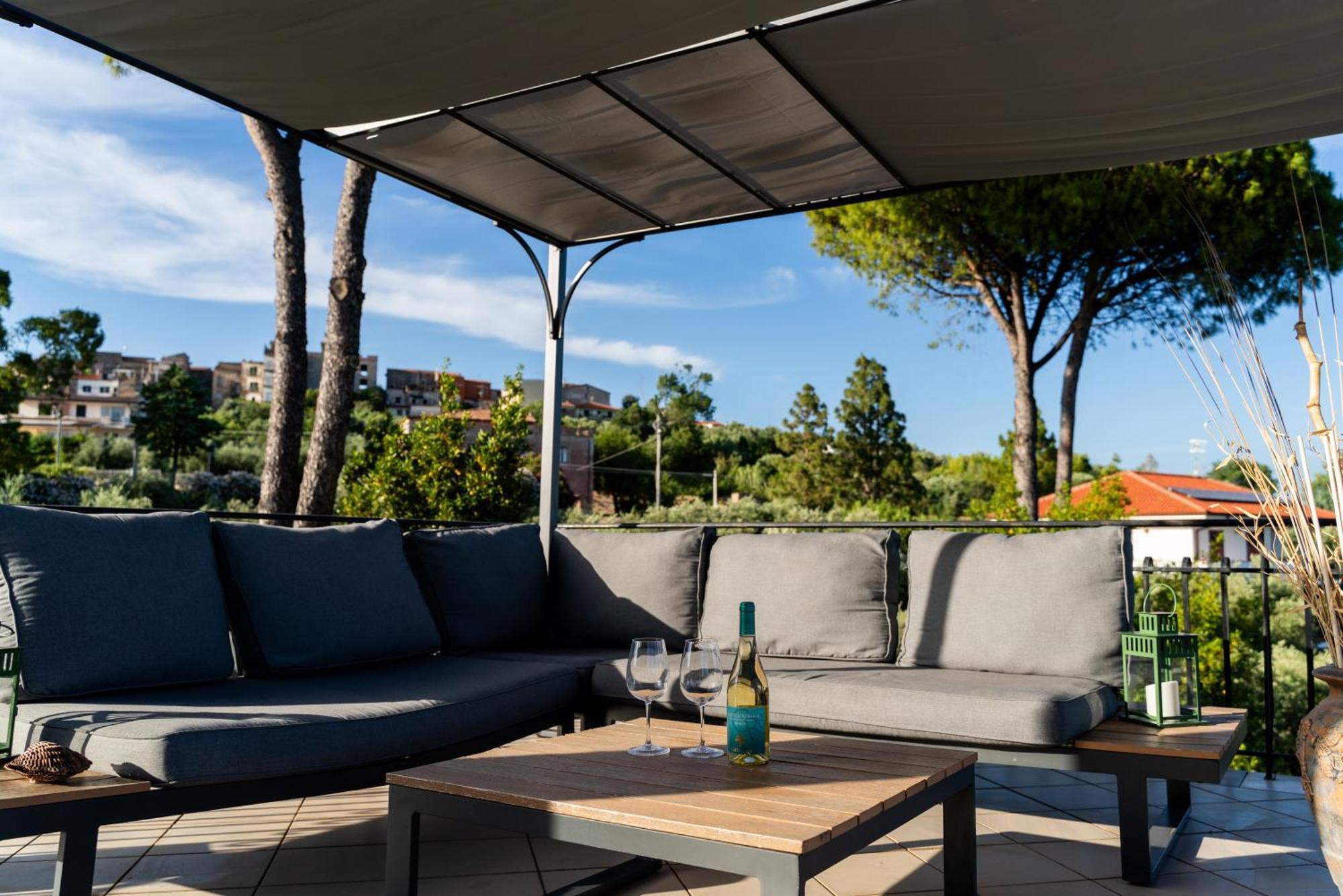 Villa Del Pino, Terrazza Vista Mare มินตูร์โน ภายนอก รูปภาพ