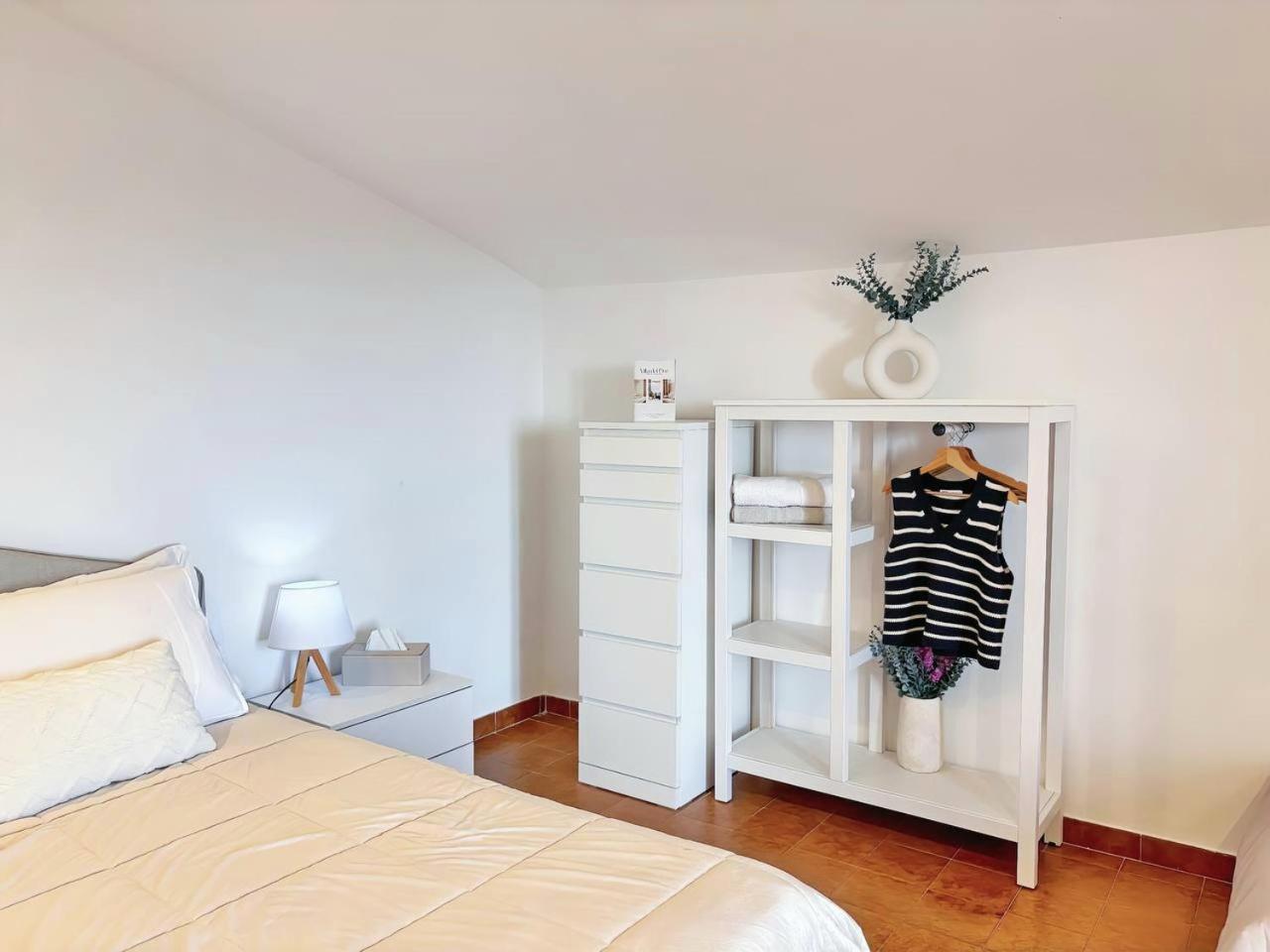 Villa Del Pino, Terrazza Vista Mare มินตูร์โน ภายนอก รูปภาพ